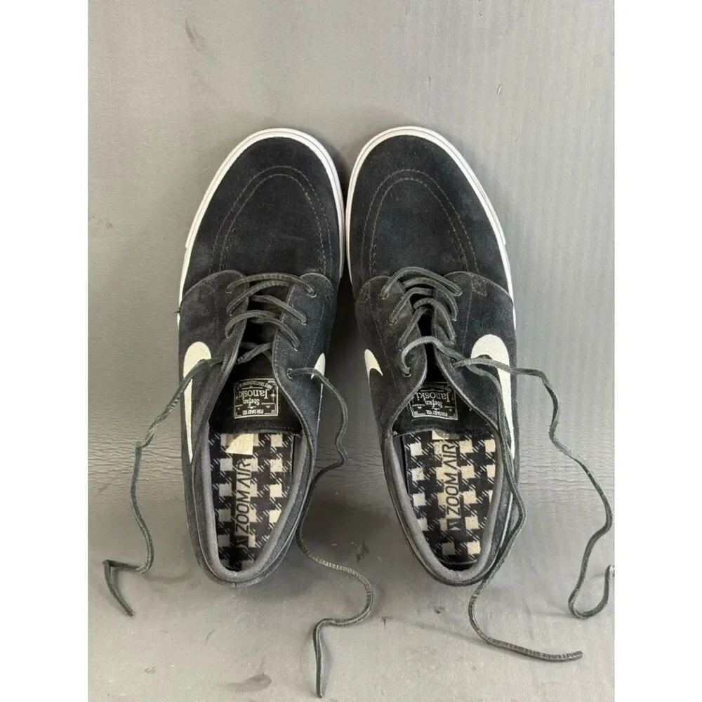 Nike gently used